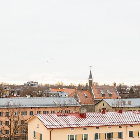 City Center Apartment Aida Пярну Екстериор снимка