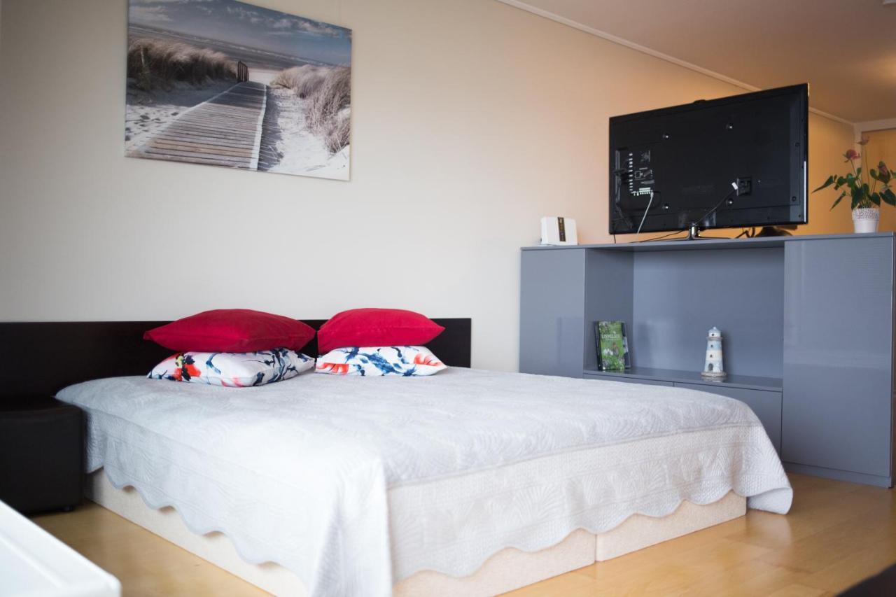 City Center Apartment Aida Пярну Екстериор снимка